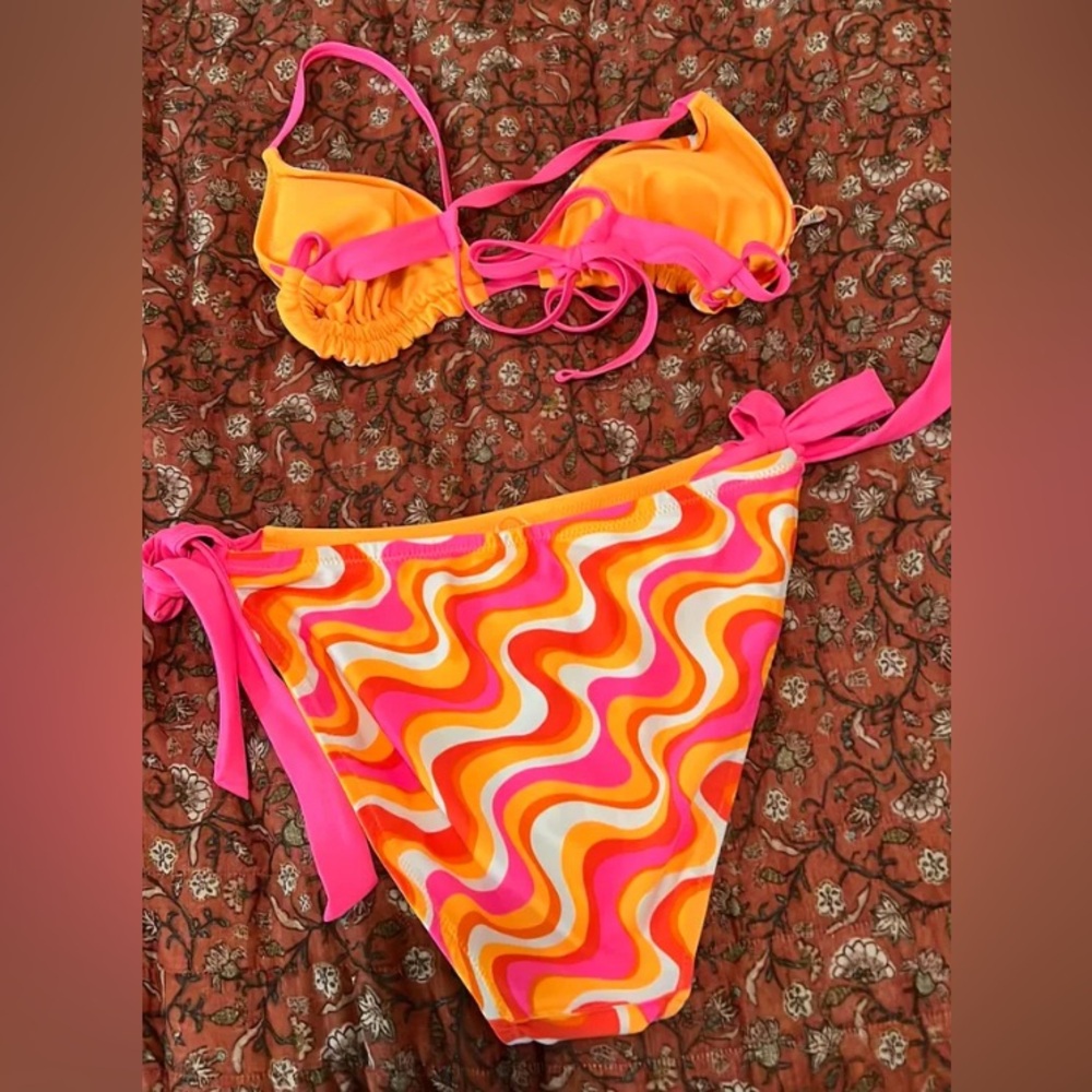 Target Bikini - Picture 3 of 3